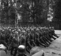 200px-800px-German Troops In Warsaw.jpg